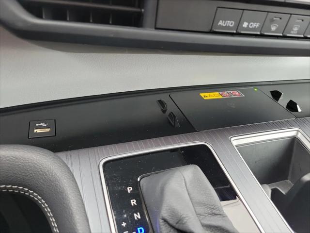 2025 Toyota Sienna LE