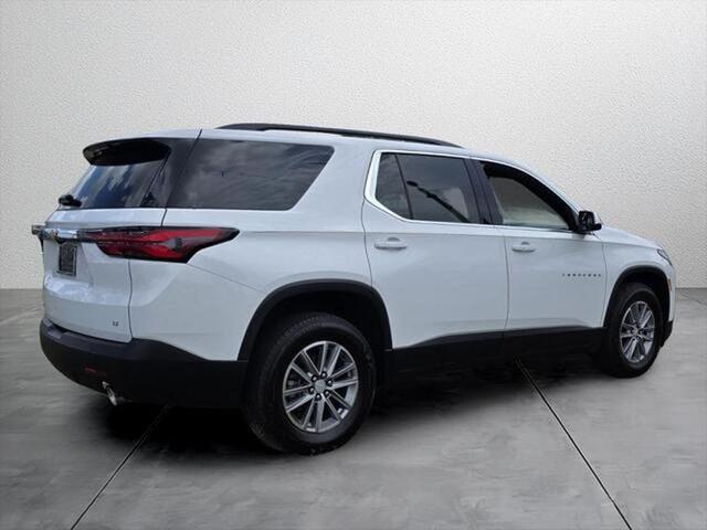 2023 Chevrolet Traverse AWD LT Leather