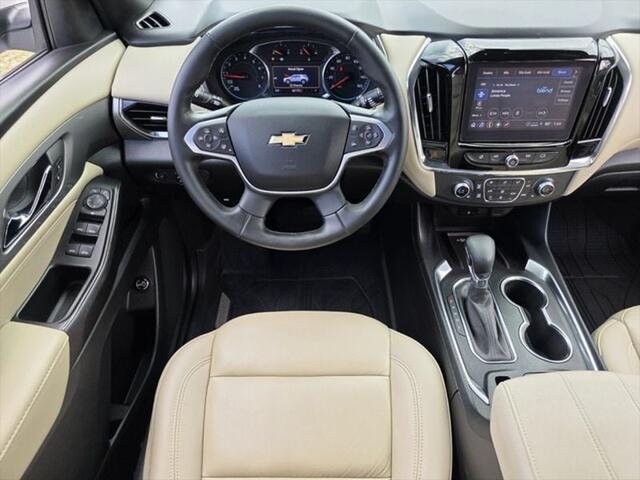 2023 Chevrolet Traverse AWD LT Leather