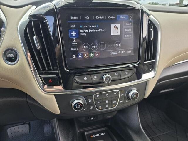 2023 Chevrolet Traverse AWD LT Leather