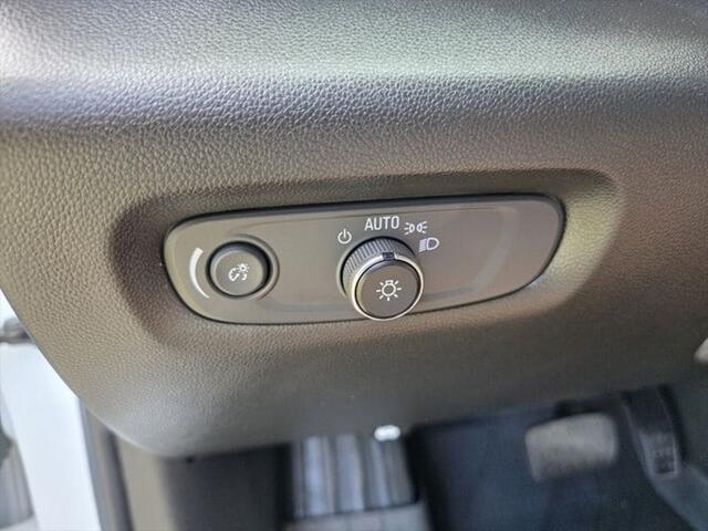 2023 Chevrolet Traverse AWD LT Leather