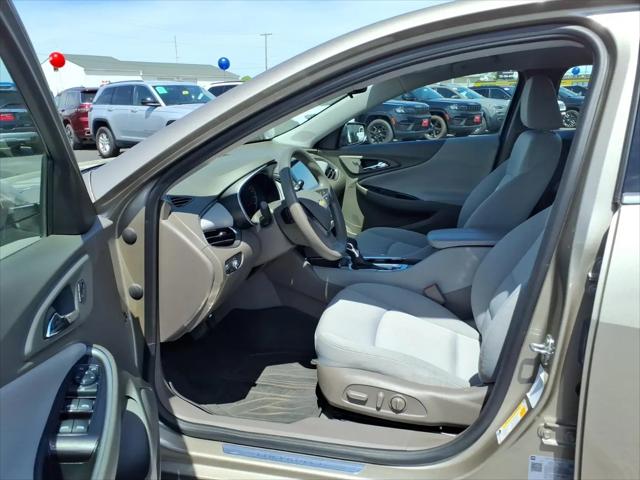 2022 Chevrolet Malibu FWD LT
