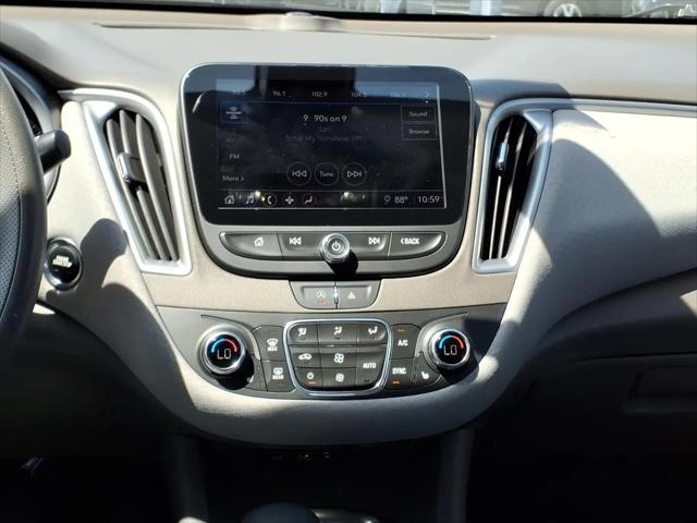 2022 Chevrolet Malibu FWD LT