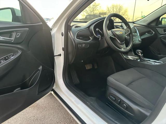 2022 Chevrolet Malibu FWD LT
