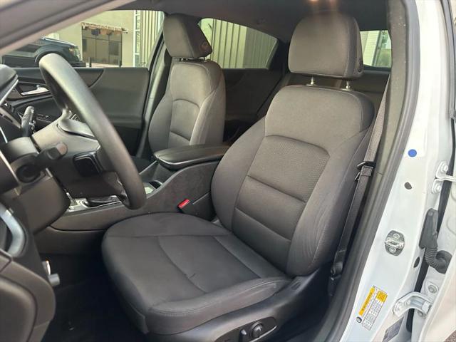 2022 Chevrolet Malibu FWD LT