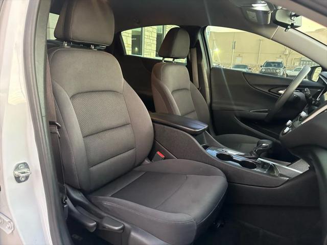 2022 Chevrolet Malibu FWD LT