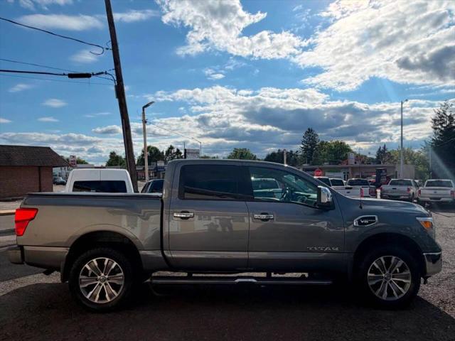 2017 Nissan Titan SL