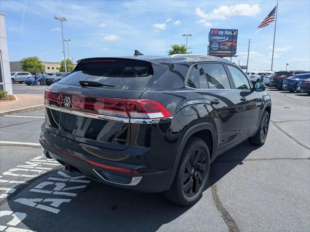 2026 Volkswagen Atlas Cross Sport SE with Technology