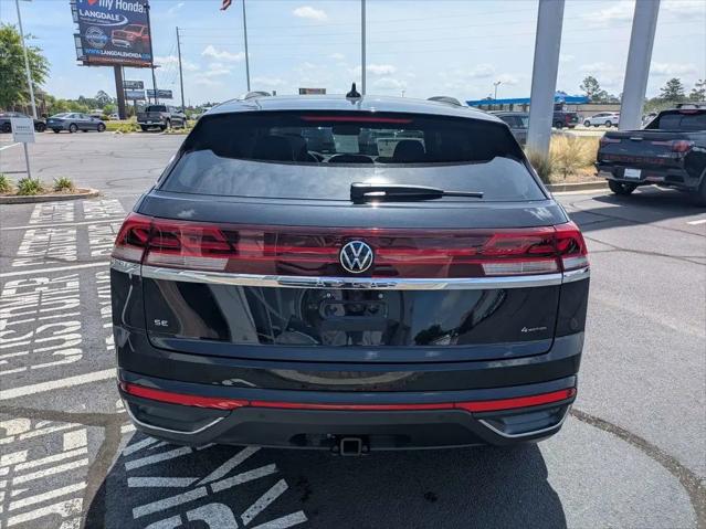 2026 Volkswagen Atlas Cross Sport SE with Technology