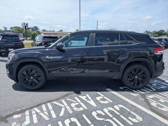 2026 Volkswagen Atlas Cross Sport SE with Technology
