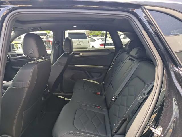 2026 Volkswagen Atlas Cross Sport SE with Technology