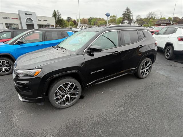 2025 Jeep Compass Limited 4x4 2025 Jeep Compass Limited 4x4
