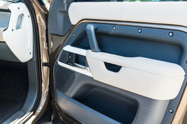 2023 Land Rover Defender 110 S