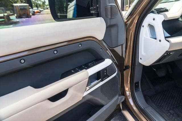 2023 Land Rover Defender 110 S