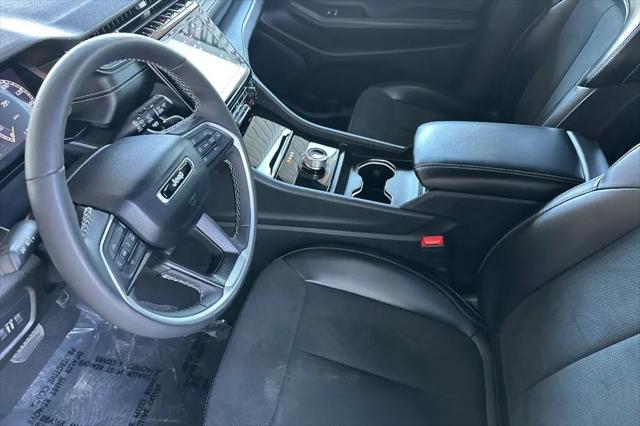 2025 Jeep Grand Cherokee Altitude 4x4