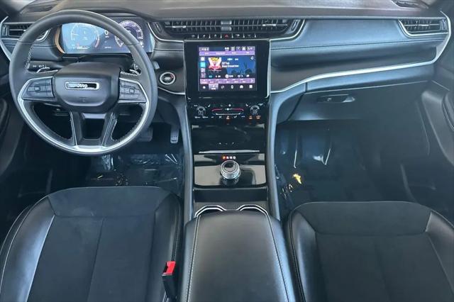2025 Jeep Grand Cherokee Altitude 4x4