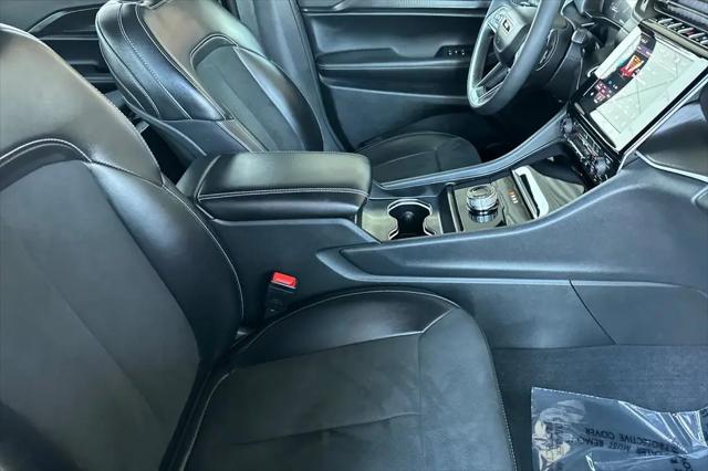 2025 Jeep Grand Cherokee Altitude 4x4