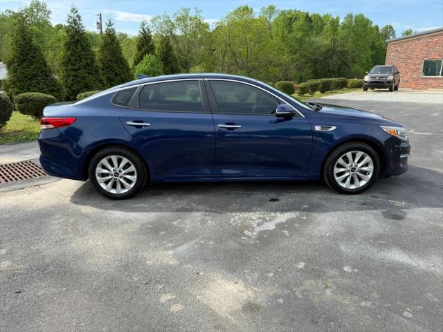 2017 Kia Optima LX
