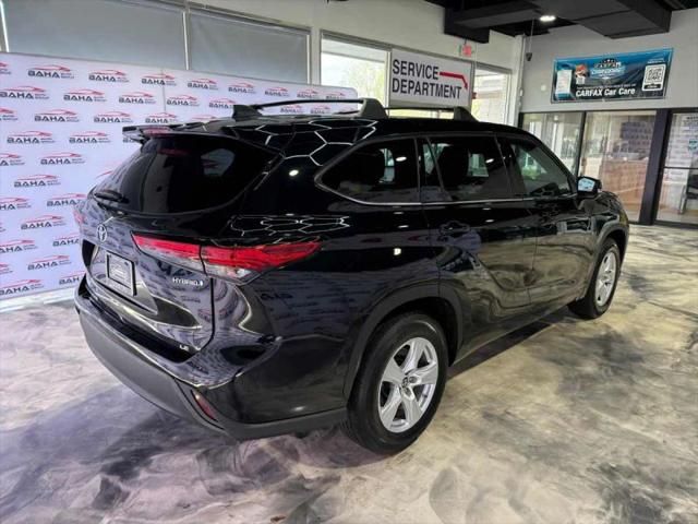 2022 Toyota Highlander Hybrid LE