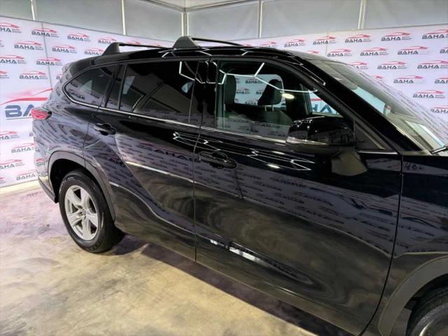 2022 Toyota Highlander Hybrid LE