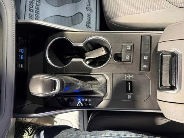 2022 Toyota Highlander Hybrid LE