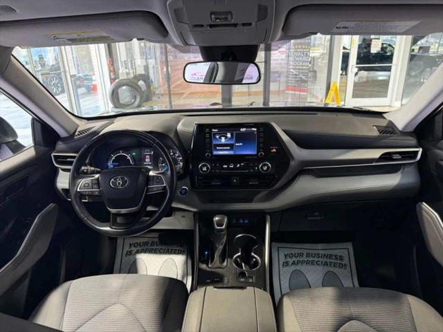 2022 Toyota Highlander Hybrid LE