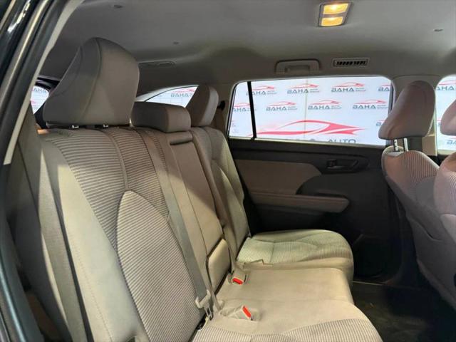 2022 Toyota Highlander Hybrid LE