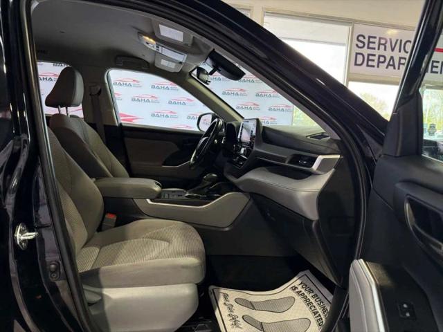 2022 Toyota Highlander Hybrid LE