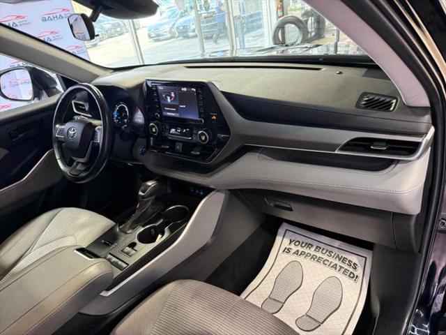 2022 Toyota Highlander Hybrid LE