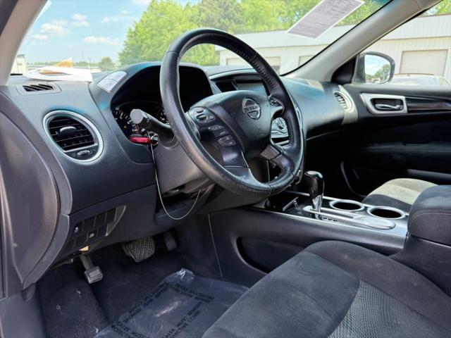 2015 Nissan Pathfinder SV