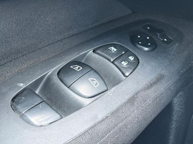 2015 Nissan Pathfinder SV