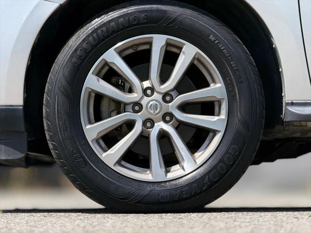 2015 Nissan Pathfinder SV
