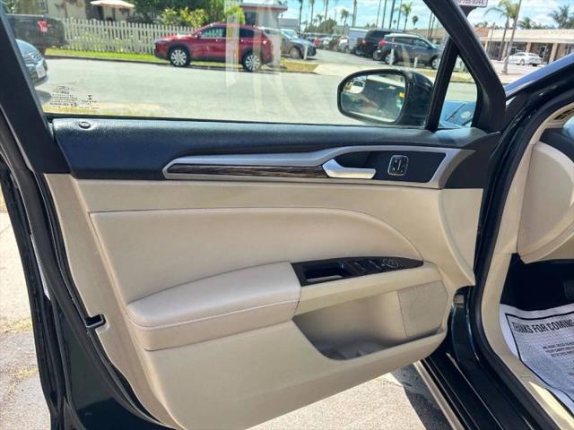 2014 Ford Fusion SE