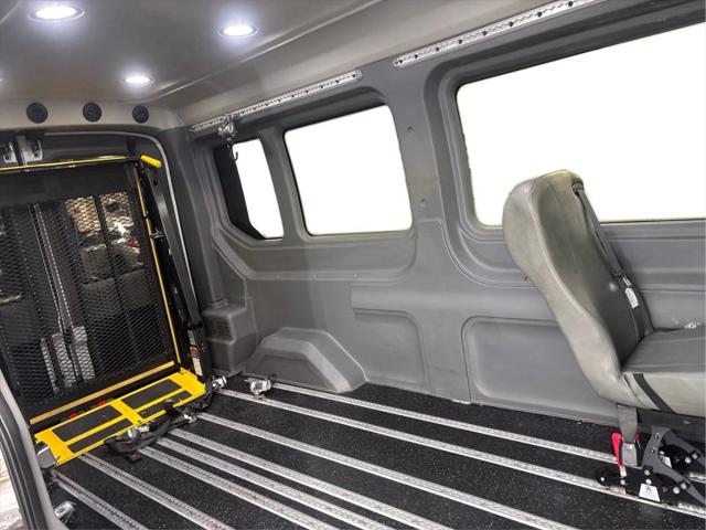 2017 Ford Transit Medium Roof w/Sliding Side Door w/LWB