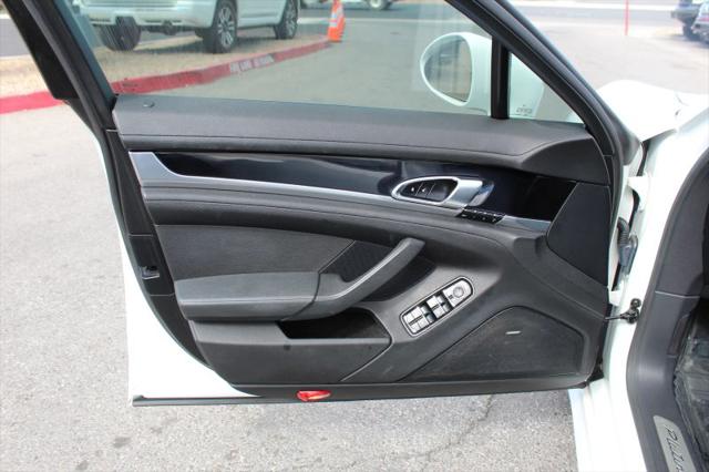 2013 Porsche Panamera 4