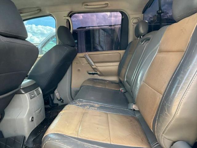 2004 Nissan Titan LE