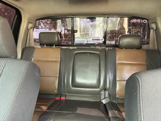 2004 Nissan Titan LE