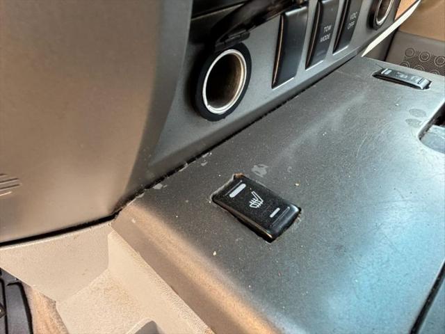 2004 Nissan Titan LE