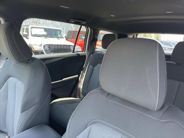 2026 Jeep Cherokee Laredo 4x4