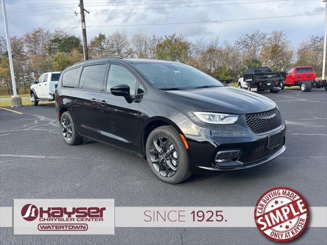 2026 Chrysler Pacifica PACIFICA LIMITED AWD