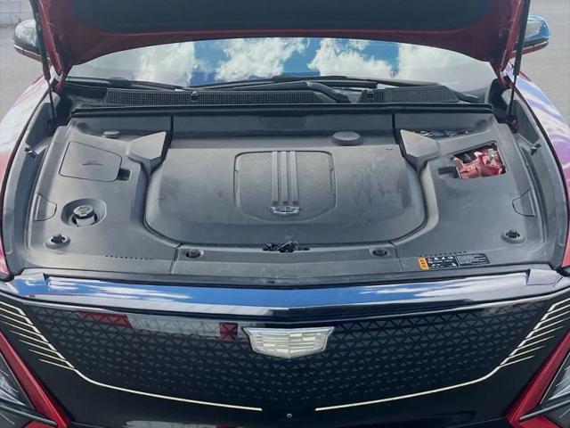 2024 Cadillac iQ Sport w/1SK