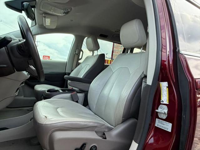 2017 Chrysler Pacifica Touring-L