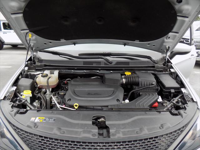 2023 Chrysler Voyager LX