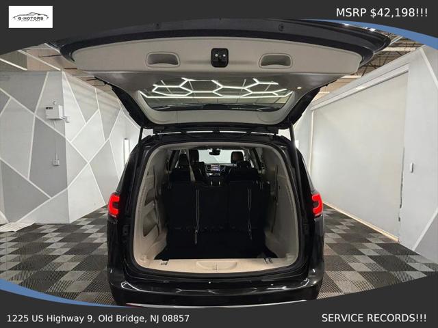 2022 Chrysler Pacifica Touring L