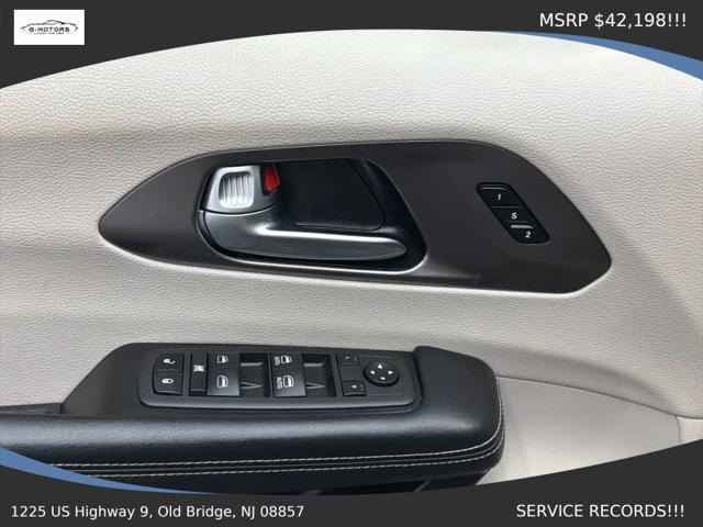 2022 Chrysler Pacifica Touring L