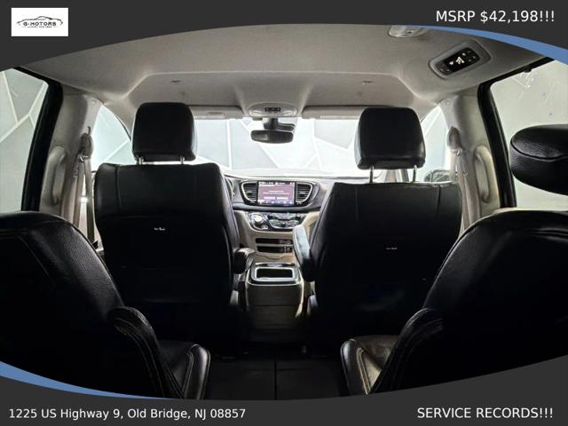 2022 Chrysler Pacifica Touring L