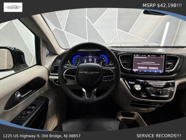 2022 Chrysler Pacifica Touring L