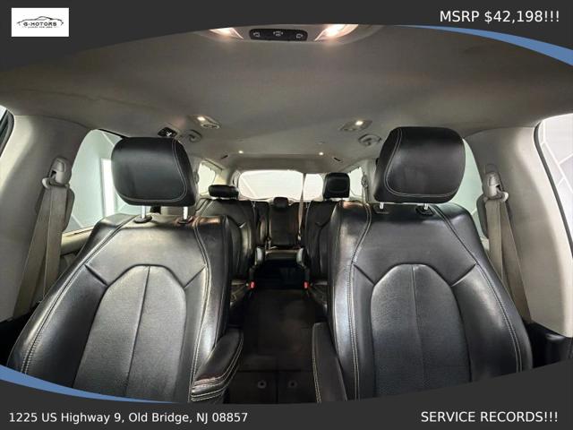 2022 Chrysler Pacifica Touring L