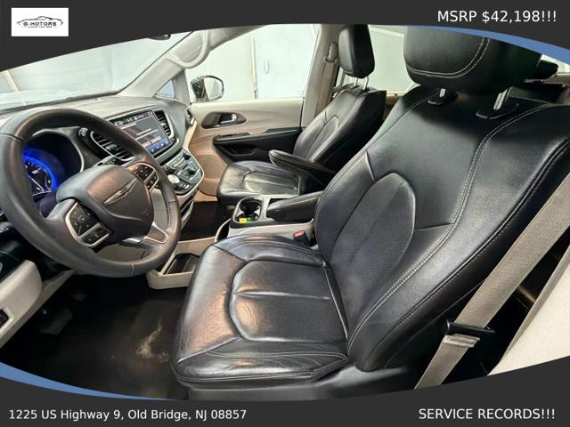 2022 Chrysler Pacifica Touring L