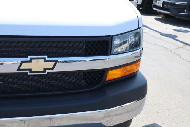 2022 Chevrolet Express Cutaway Work Van